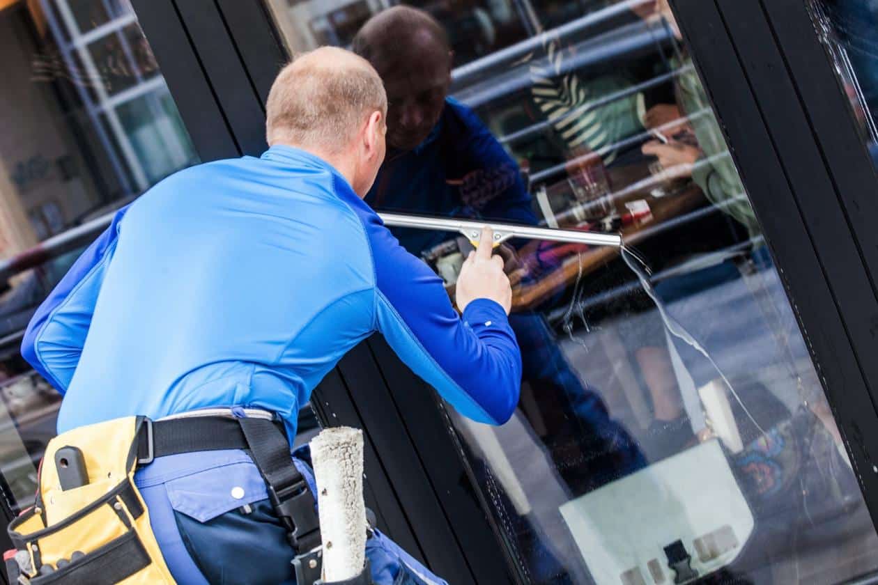 window cleaning specialists Winder GA